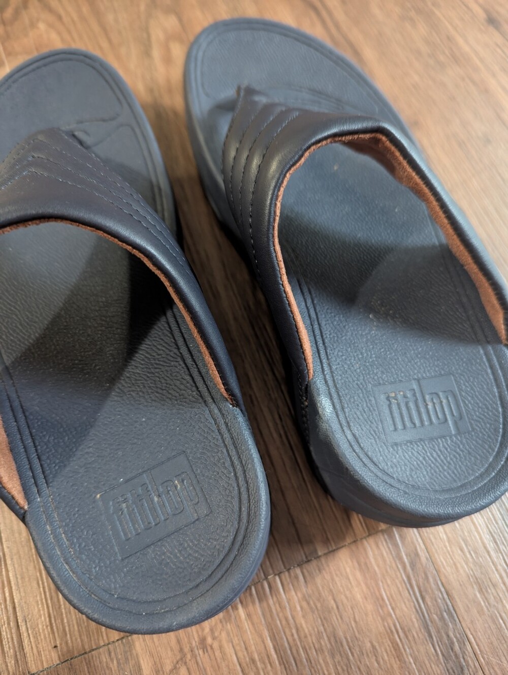 Fitflop Women's Navy Blue Padded V-Strap Flip-Flops Sz 6 - Picture 2 of 5